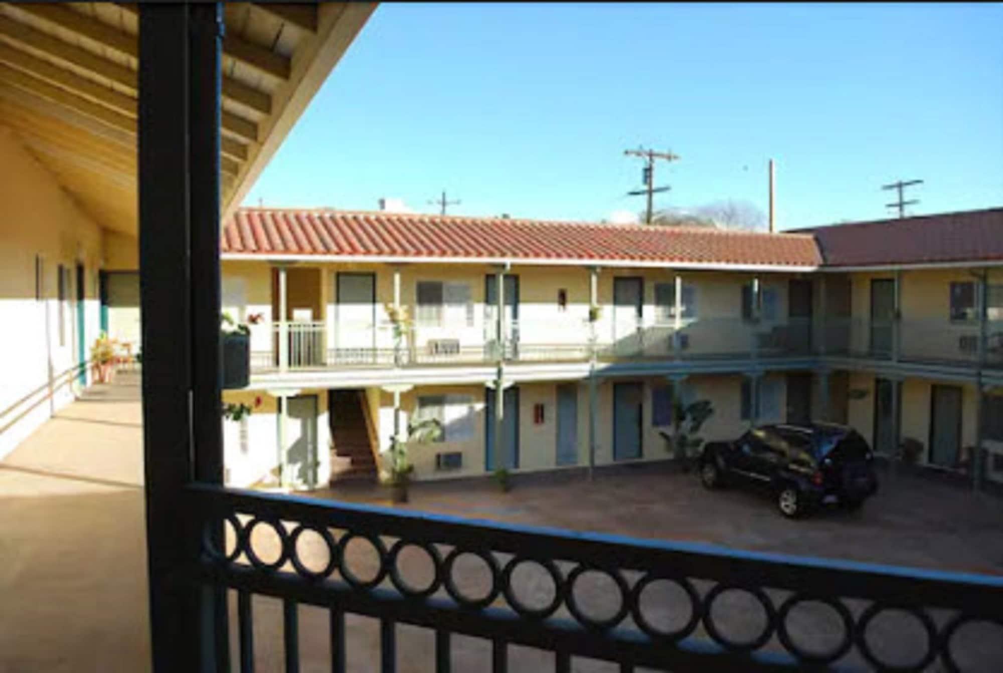 Bella Capri Inn And Suites Camarillo Eksteriør bilde